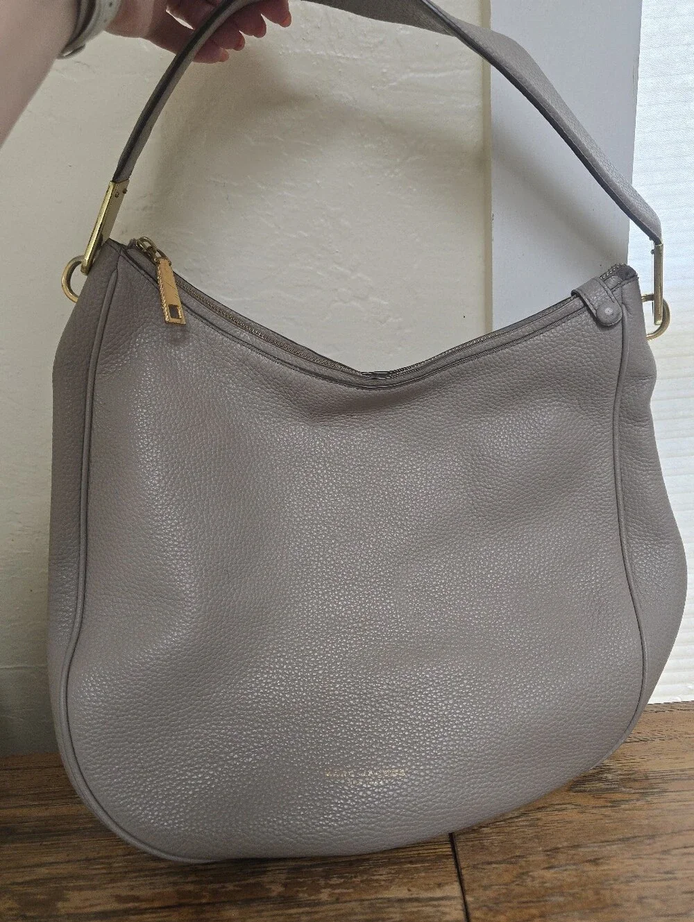 Marc Jacobs Pebbled Leather Hobo Shoulder Bag in Taupe